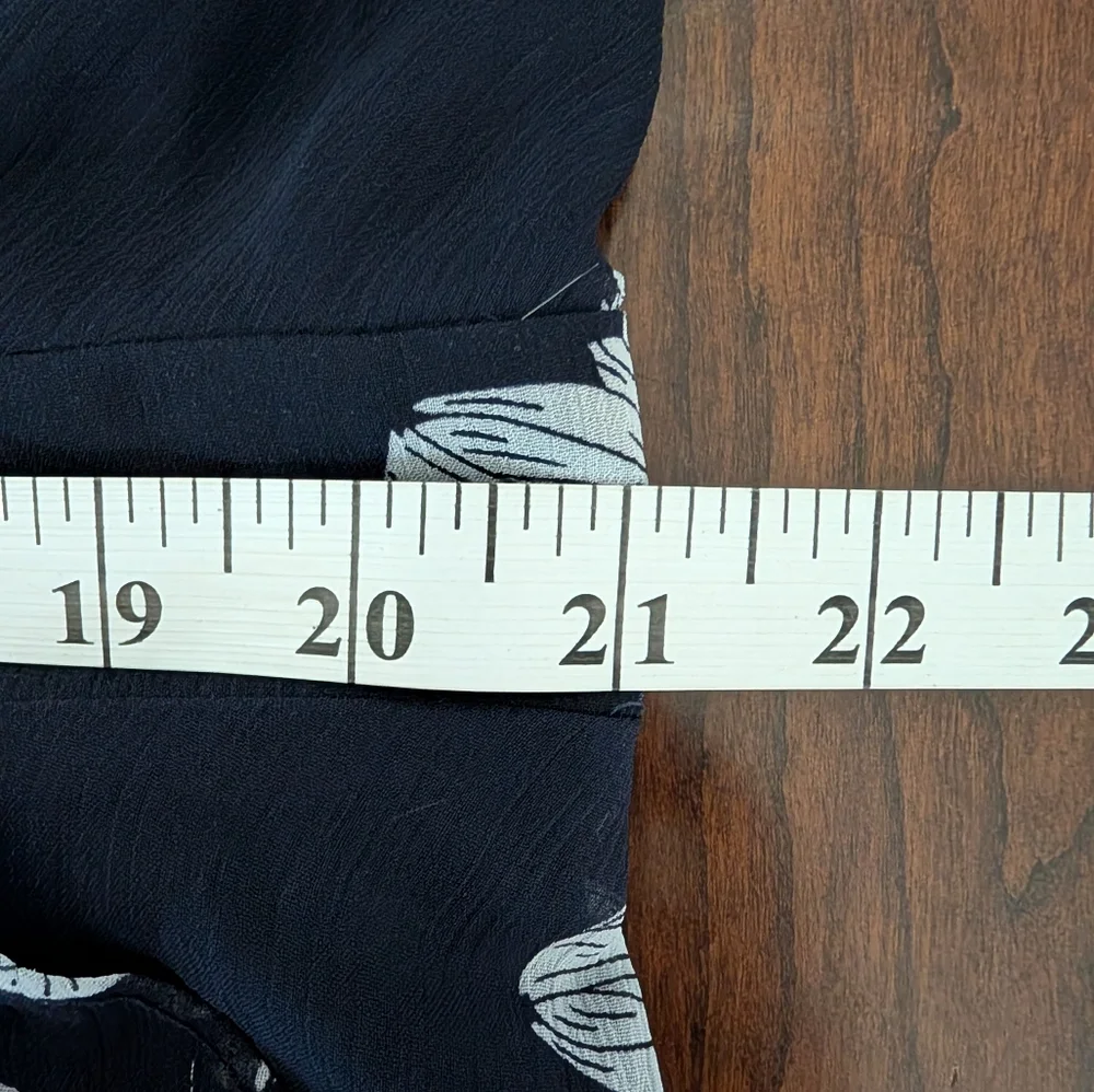 3/$30 London Times Plus Floral Dress - Picture 11 of 11